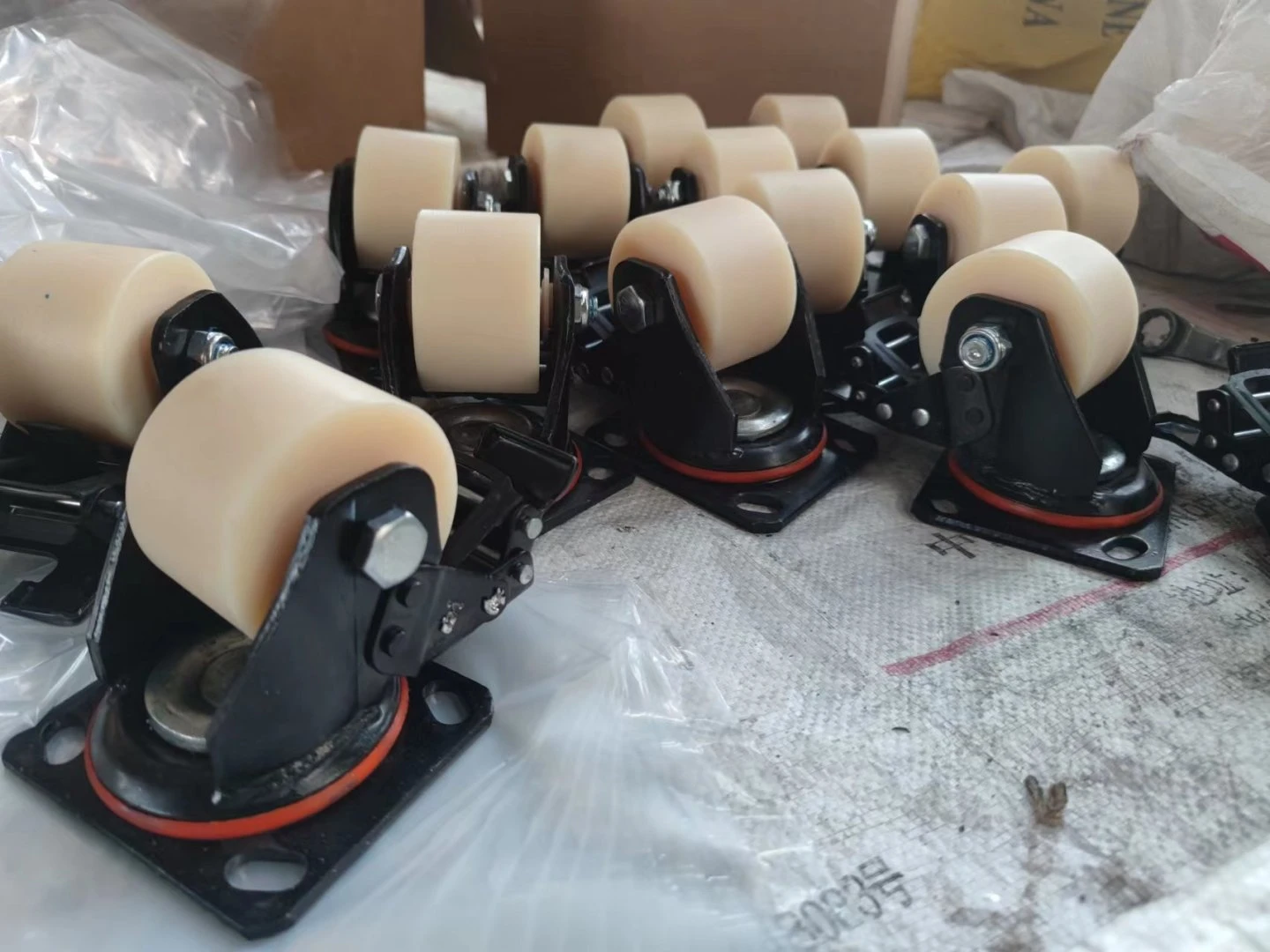 heavy white nylon wheels heavy white nylon wheels